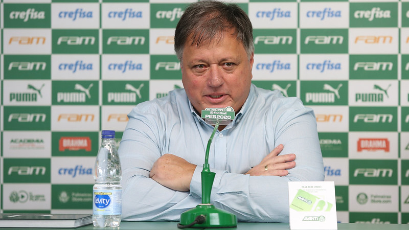 Palmeiras muda de estratégia e acerta saída de pacotão de jogadores