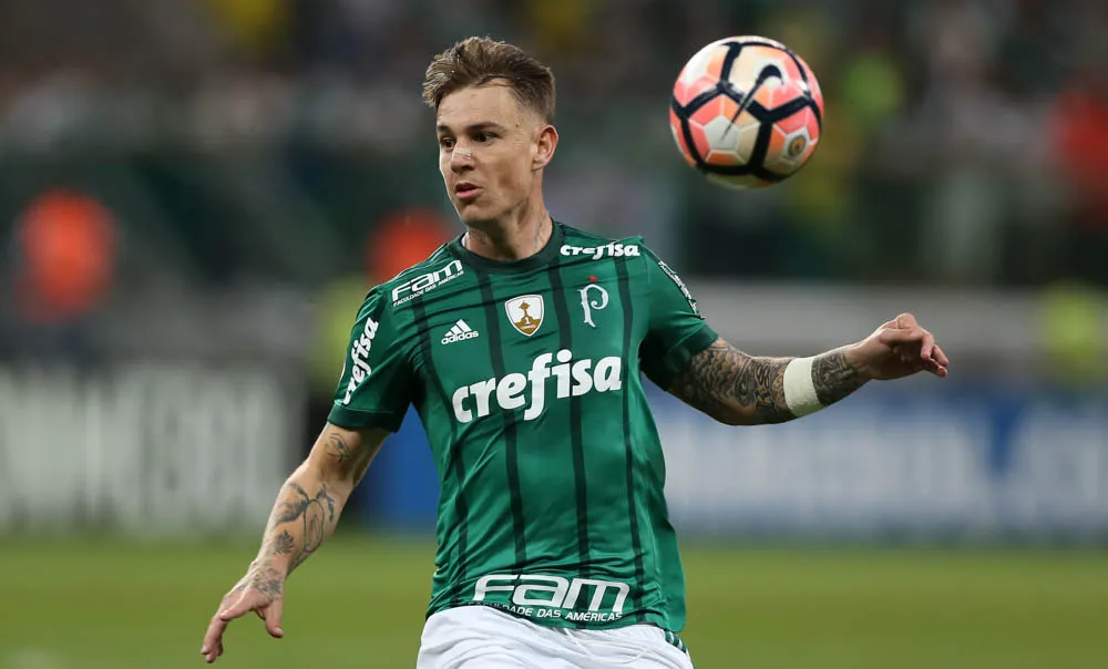 Palmeiras não quis saber e fechou a contratação de Roger Guedes