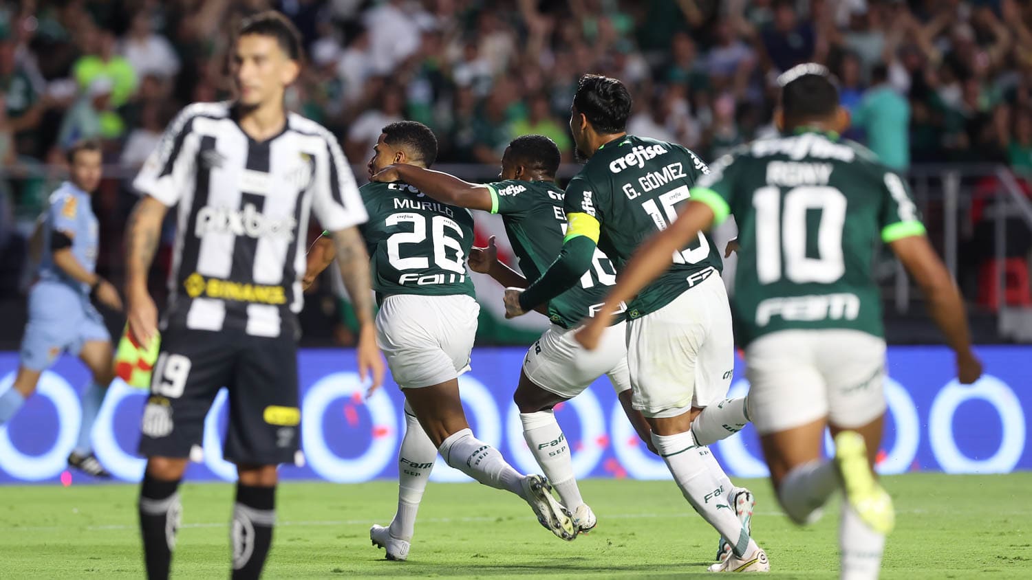 Palmeiras aumenta chance de título e Santos de rebaixamento