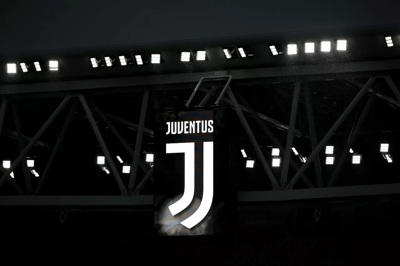 Bomba: Juventus encaminha a contratação de defensor do Palmeiras