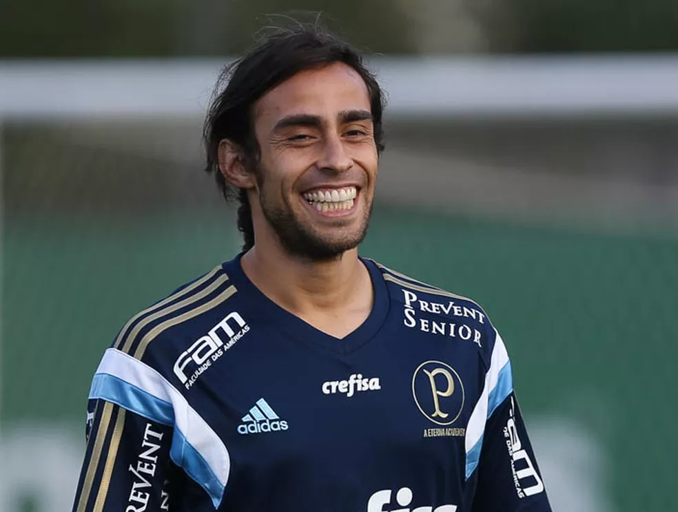 Valdivia pode largar a aposentadoria e virar treinador de futebol