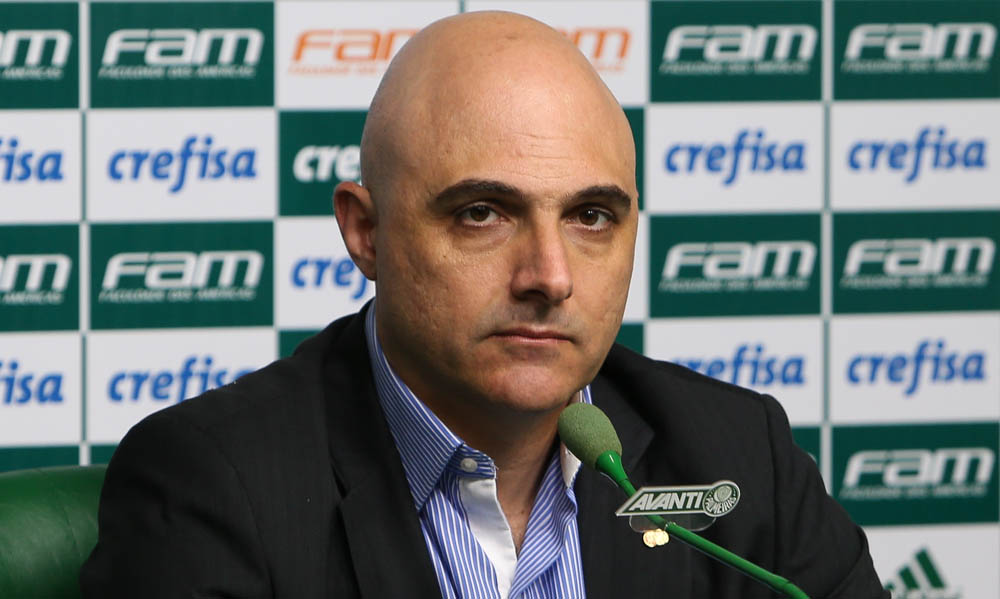 O presidente Mauricio Galiotte, da SE Palmeiras, concede entrevista coletiva, durante treinamento, na Academia de Futebol.