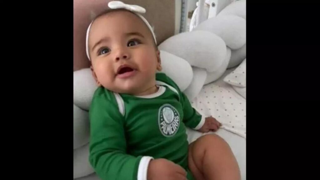 Filha de Neymar aparece com roupa do Palmeiras 1 Neymar