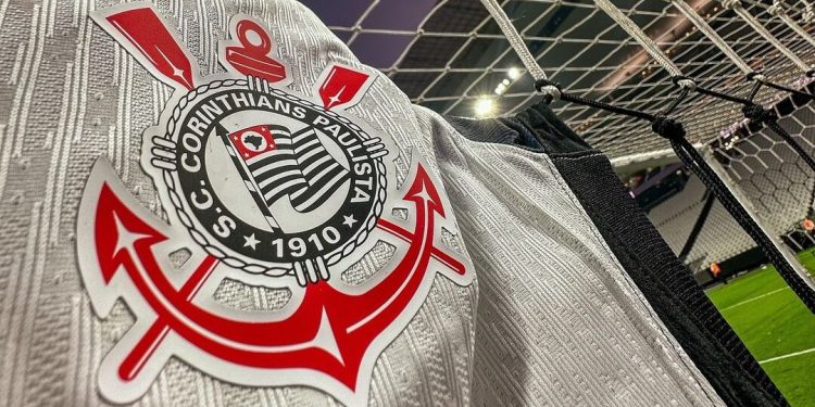 Corinthians perde a cabeça e demite 50 de uma vez só 1 Corinthians