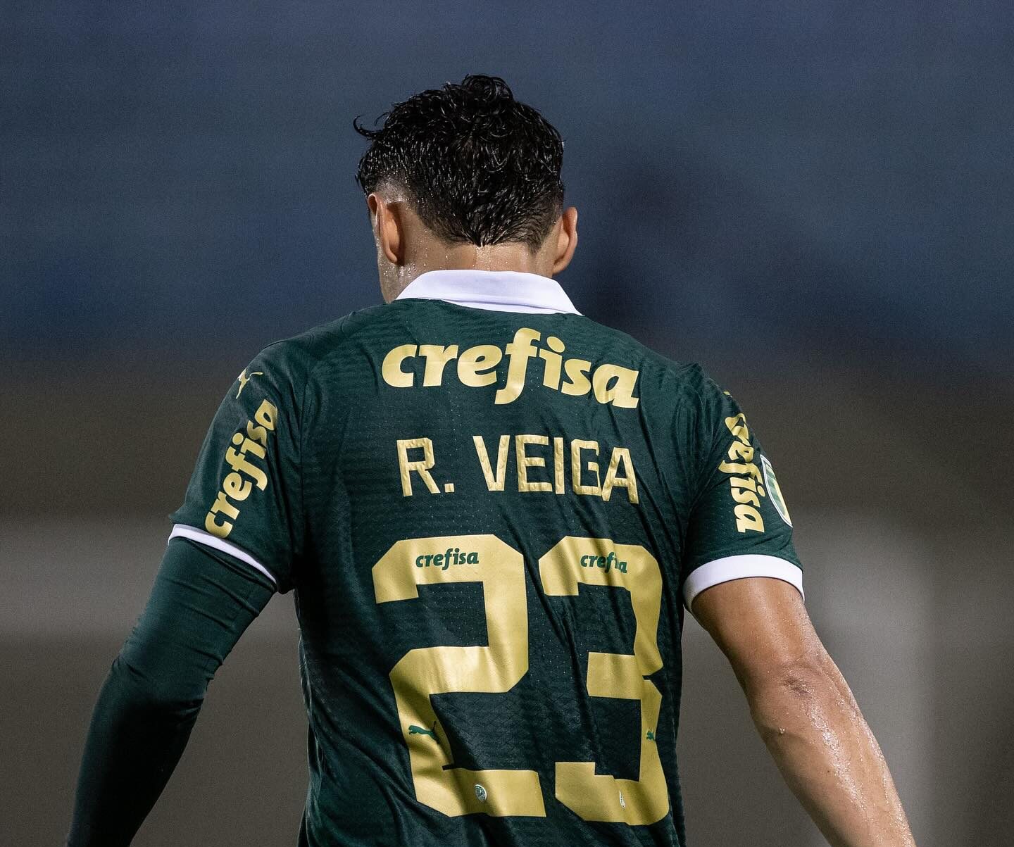Raphael Veiga tem contrato firmado com velho rival do Palmeiras