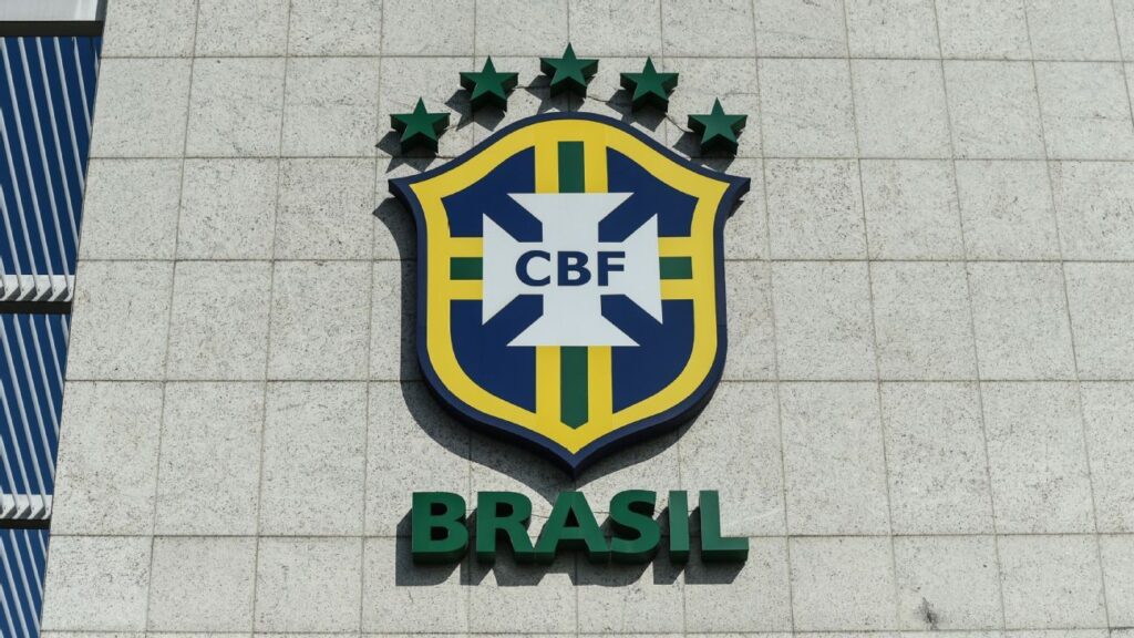 Cbf Bate O Martelo E D Benef Cio Extra Ao Palmeiras Na Pen Ltima