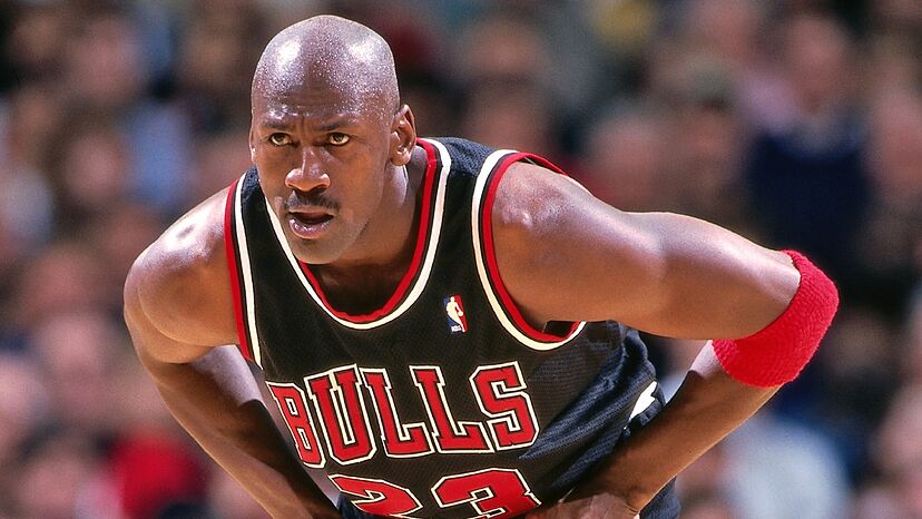Twitter (@chicagobulls)