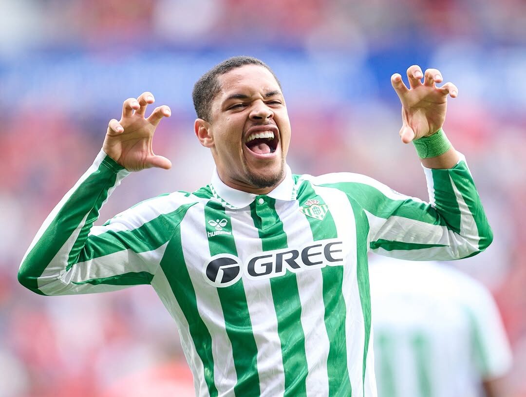Enquanto Endrick recebia R$ 120 mil no Palmeiras, salário de Vitor Roque no Verdão é de arregalar os olhos 1 Vitor Roque