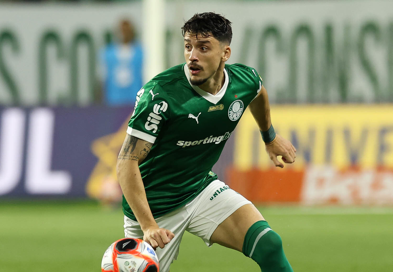 Palmeiras exige R$ 125 milhões para liberar Piquerez a Juventus 1 Piquerez