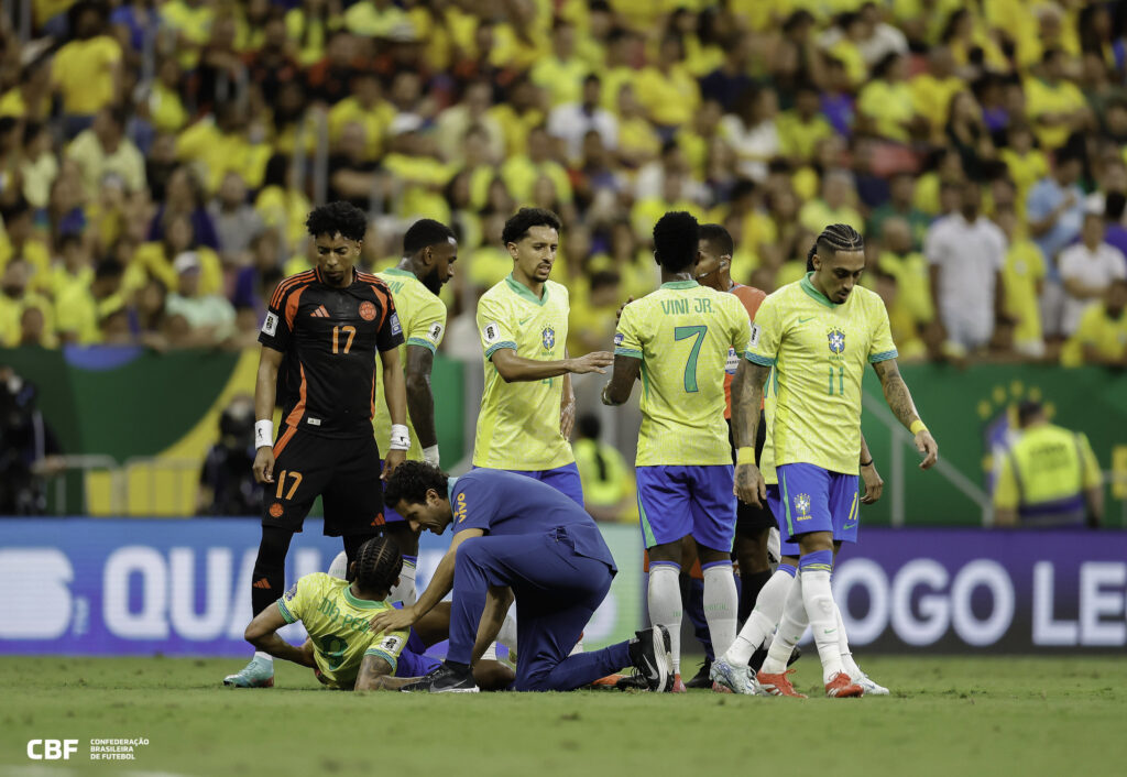 Enquanto o Brasil corre risco de ficar fora da Copa do Mundo, 7 ...