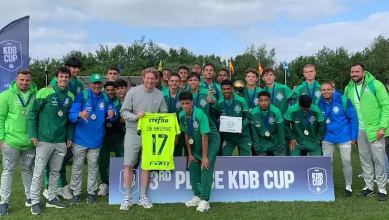 De saída do Manchester City, De Bruyne já recebeu a camiseta do Palmeiras 1 1453758012