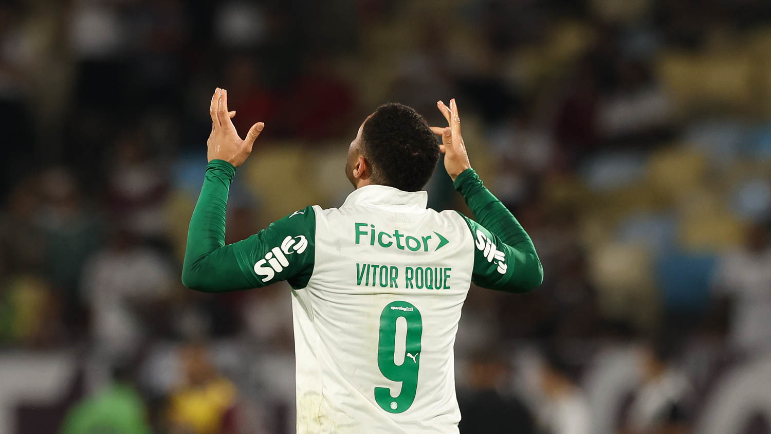 Vitor Roque