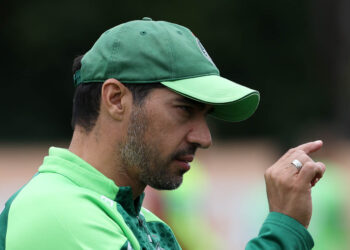 O técnico Abel Ferreira, da SE Palmeiras, durante treinamento, na Academia de Futebol. (Foto: Cesar Greco/Palmeiras/by Canon)