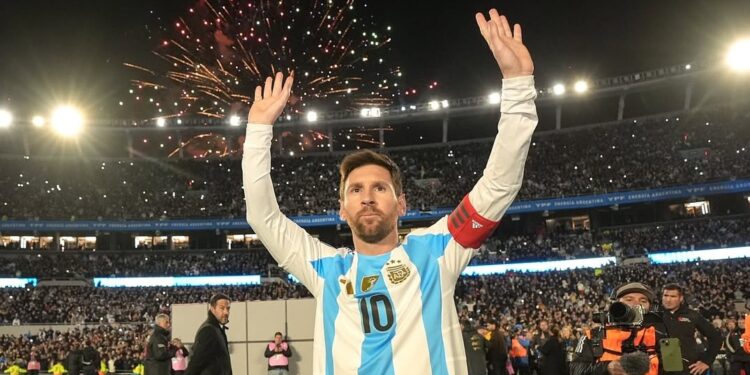 Lionel Messi assinou com os alemães por R$ 110 milhões por ano 1 Créditos: Instagram/Leo Messi