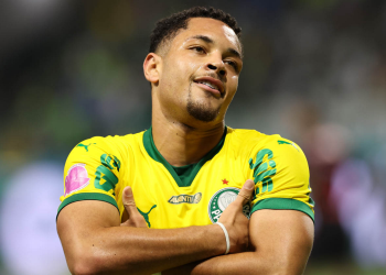 Vitor Roque
