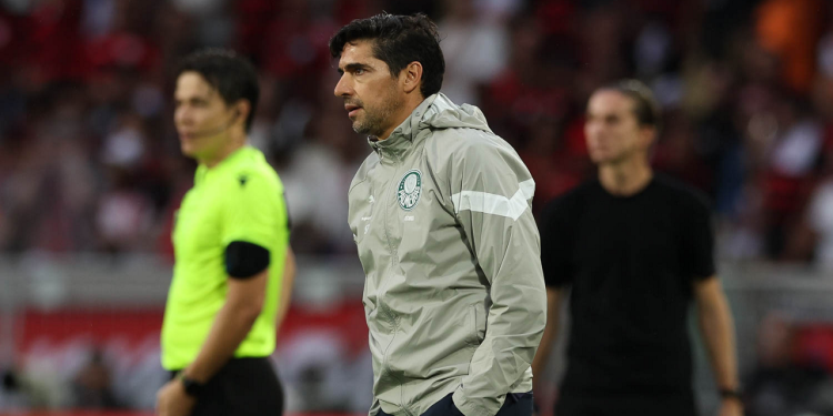 R$ 256 milhões e Palmeiras só é avisado sobre chegada de meia da Seleção ao Brasil 1 Abel Ferreira