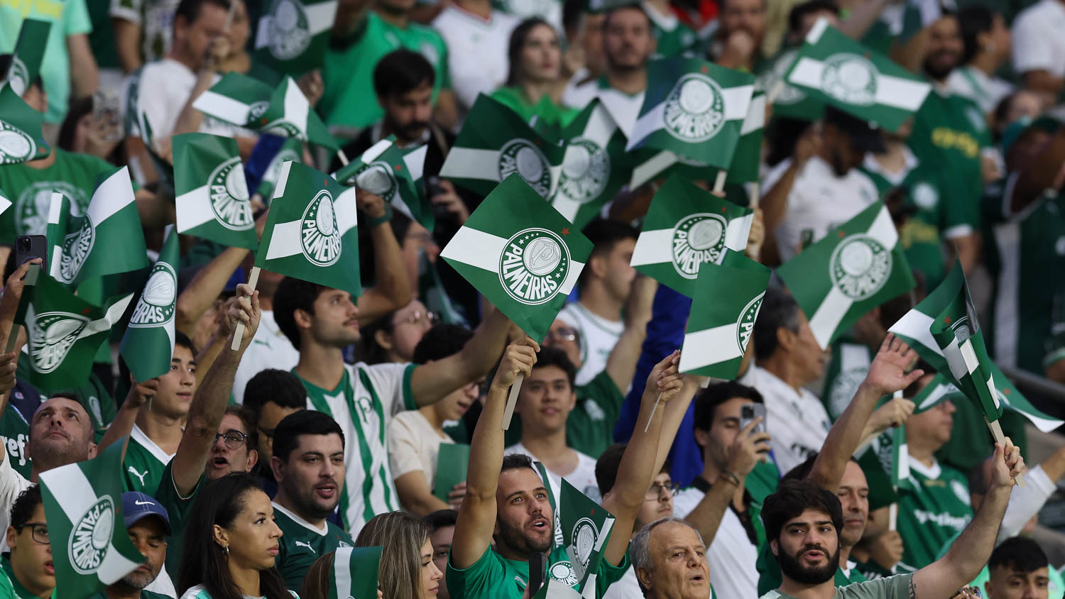 Novo ranking do tamanho das torcidas do Brasileirão revolta torcida do Palmeiras