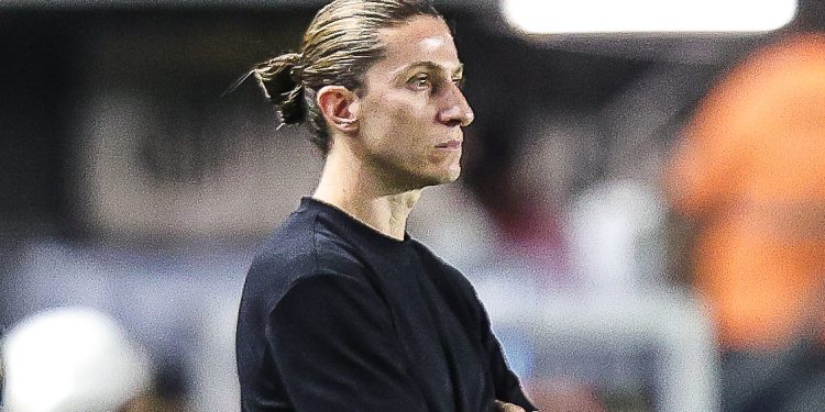 Filipe Luis revela se Pedro enfrenta o Palmeiras na final da Libertadores 1 Filipe Luís