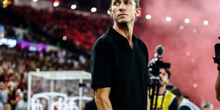 Provável escalação do Flamengo para enfrentar o Palmeiras na Libertadores 1 Créditos: Gilvan de Souza e Marcelo Cortes / CRF