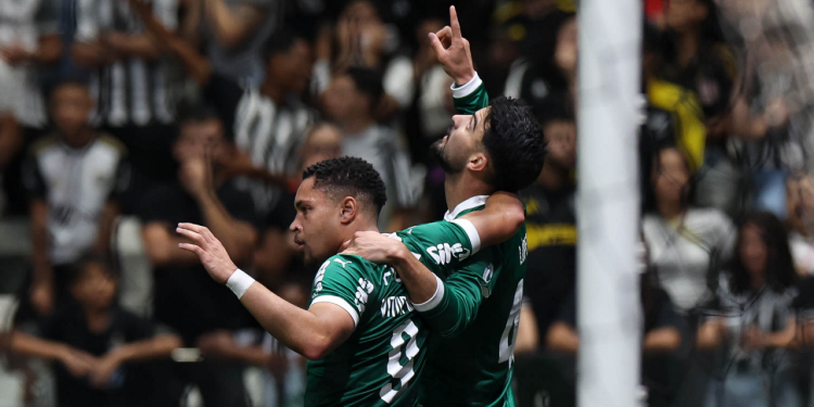 Palmeiras bate o martelo sobre trocar sua dupla de ataque Flaco Roque 1 Flaco López e Vitor Roque