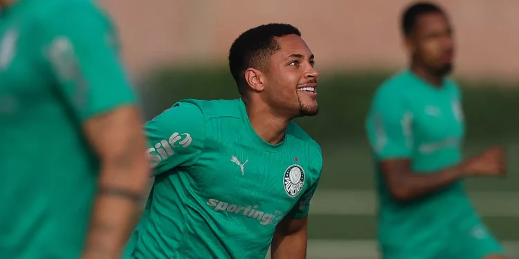Vitor Roque revela quais lugares querem contratá-lo 1 Créditos: Cesar Greco/Palmeiras