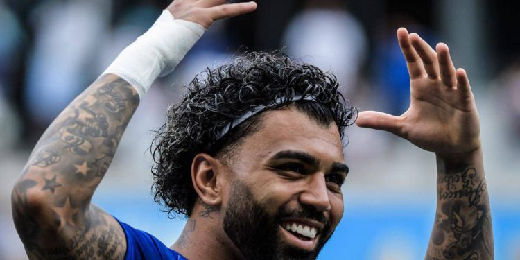 Enquanto Abel Ferreira ganha R$ 3 milhões no Palmeiras, salário de Gabigol não fica para trás 1 Créditos: Gustavo Aleixo/Cruzeiro