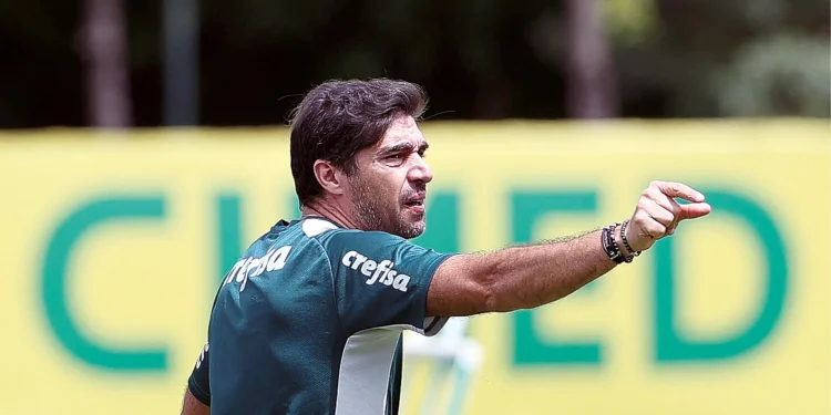 Abel encontra coringa dando sopa no mercado e Palmeiras corre para assinar contrato 1 Créditos: Cesar Greco / Palmeiras