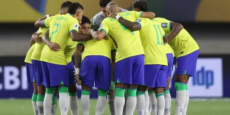 Palmeiras aceita condições e topa pagar salário europeu por volante da Seleção 1 Créditos: Vitor Silva / CBF