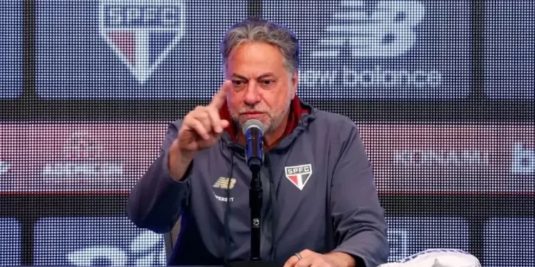 Logo após reportagem do Fantástico, Casares explica saque de R$ 11 milhões das contas do São Paulo 1 Créditos: Rubens Chiri / SPFC