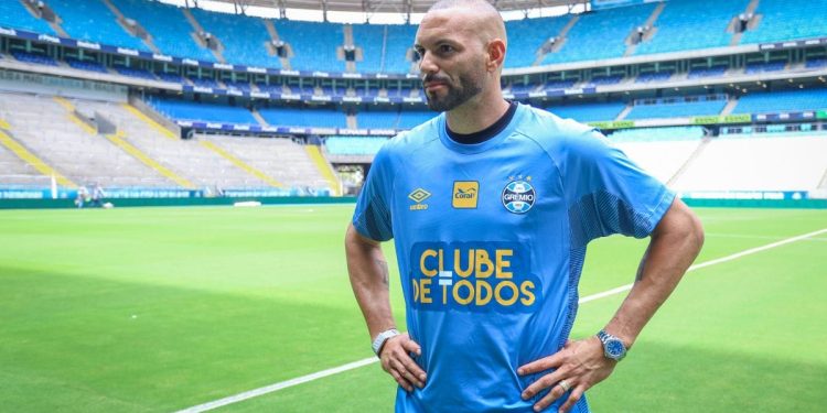 Enquanto Carlos Miguel recebe R$ 680 mil no Palmeiras, salário de Weverton no Grêmio é ainda maior 1 Créditos: Lucas Uebel / Grêmio