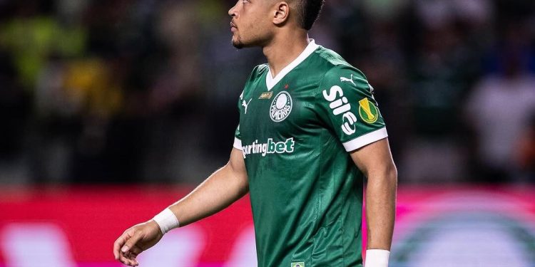 Dupla perfeita para Vitor Roque no Palmeiras já está olhando passagem para se apresentar no Allianz 1 Créditos: Vitor Roque / Instagram