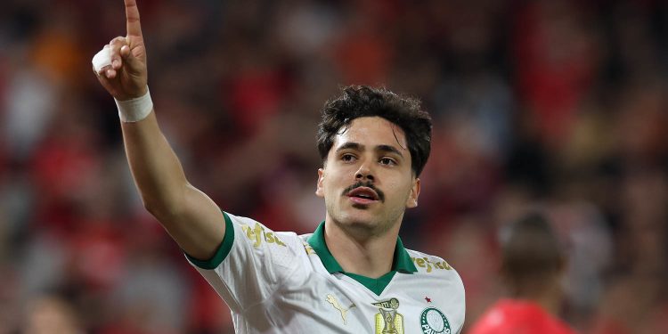 Com permanência de Raphael Veiga, Maurício é quem pode deixar o Palmeiras 1 Créditos: Cesar Greco / Palmeiras