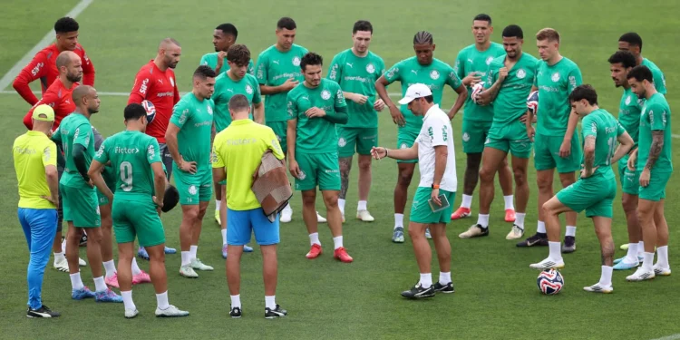 Por R$ 25 milhões, Palmeiras confirma venda de zagueiro 1 Créditos: Cesar Greco/Palmeiras/by Canon