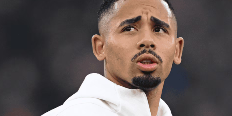Salário de Gabriel Jesus deixaria Leila Pereira devendo até as calças no Palmeiras 1 Créditos: Arsenal / Divulgação