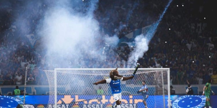 Ídolo do Palmeiras confessa conversa para assumir o Cruzeiro 1 Créditos: Gustavo Martins / Cruzeiro