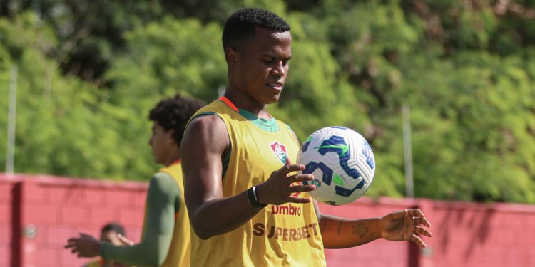Jhon Arias não espera o Palmeiras e decide onde quer jogar em 2026 1 Créditos: Marcelo Gonçalves/Fluminense