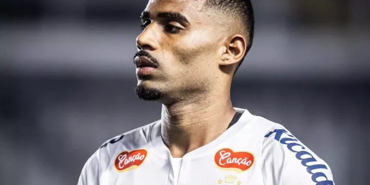 Joaquim é nomeado como novo zagueiro do Palmeiras 1 Créditos: Raul Baretta / Santos FC