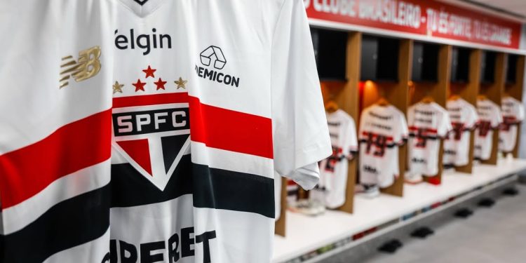 Mesmo sem dinheiro em caixa, São Paulo desbanca Flamengo com contratação de meia 1 Créditos: Rubens Chiri/São Paulo