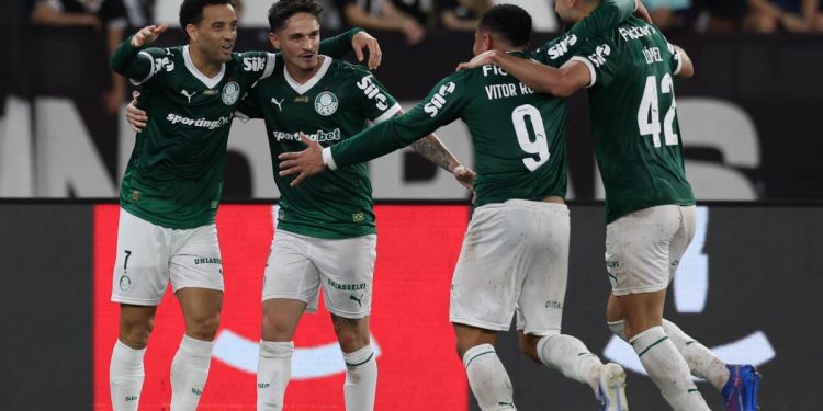 Jhon Arias nem chegou ainda e Palmeiras já está mandando reserva embora 1 Créditos: Cesar Greco / Palmeiras