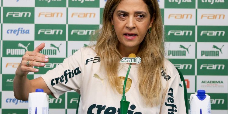 Leila Pereira cede à pressão e anuncia demissão no Palmeiras 1 Créditos: Fabio Menotti / Palmeiras