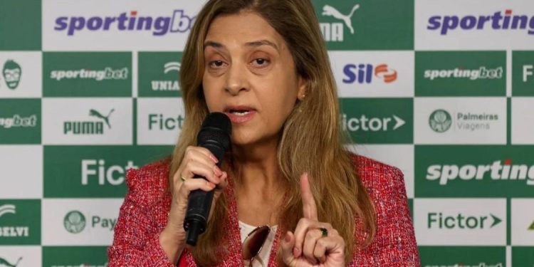 Leila Pereira recebe denúncia e acende alerta por punição no Palmeiras 1 Créditos: Cesar Greco / Palmeiras