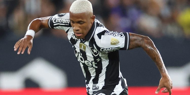 R$ 120 milhões! Palmeiras bate o martelo sobre Danilo, do Botafogo 1 Créditos: Vitor Silva / Botafogo