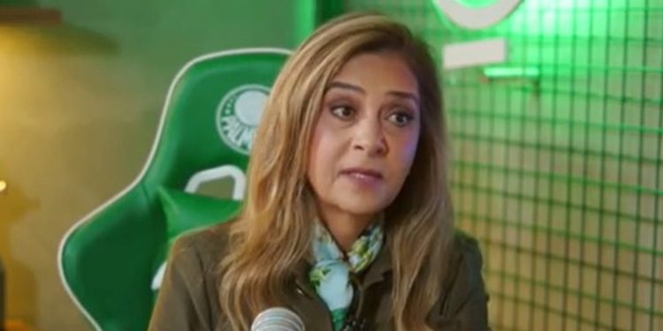 Leila diz SIM para propostas e aceita vender zagueiro do Palmeiras 1 Créditos: Reprodução