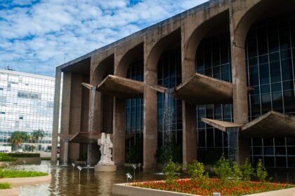 Fazenda e STF se reúnem em Brasília para alinhar regras das bets no Brasil 2 Fazenda e STF se reúnem em Brasília para alinhar regras das bets no Brasil