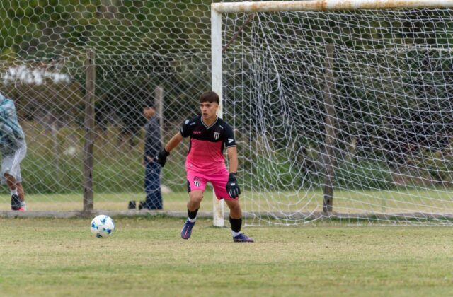 Zagueiro Fred Stradiotto deixa a base do Palmeiras e assina com o Genoa