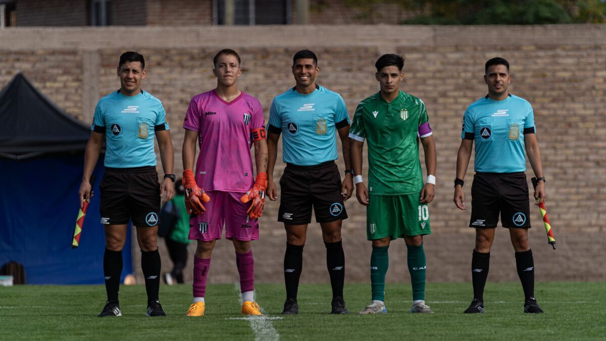 Abel Ferreira monta Palmeiras com três zagueiros e Barboza contra o Coritiba 1 Abel Ferreira monta Palmeiras com três zagueiros e Barboza contra o Coritiba