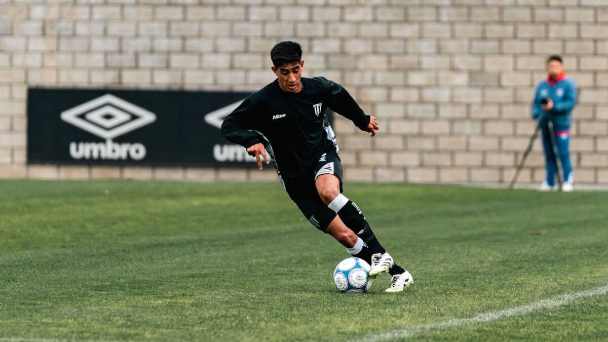 Maurício admite interesse do exterior, mas garante foco total no Palmeiras 1 Maurício admite interesse do exterior, mas garante foco total no Palmeiras