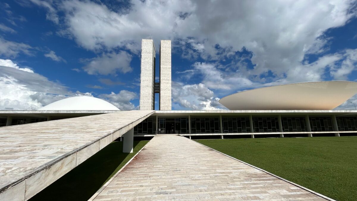 Lei sancionada destina parte da arrecadação das bets à Polícia Federal