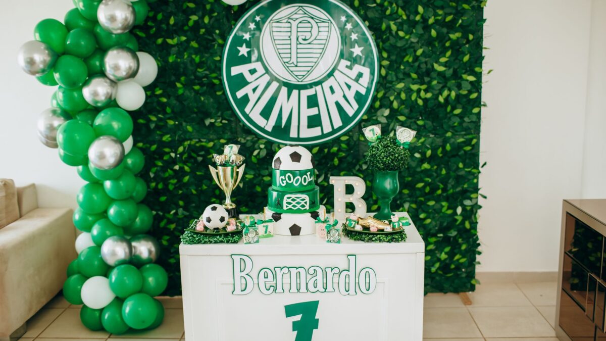 Palmeiras aproveita tropeços de rivais e amplia vantagem na liderança do Brasileirão 1 Palmeiras aproveita tropeços de rivais e amplia vantagem na liderança do Brasileirão