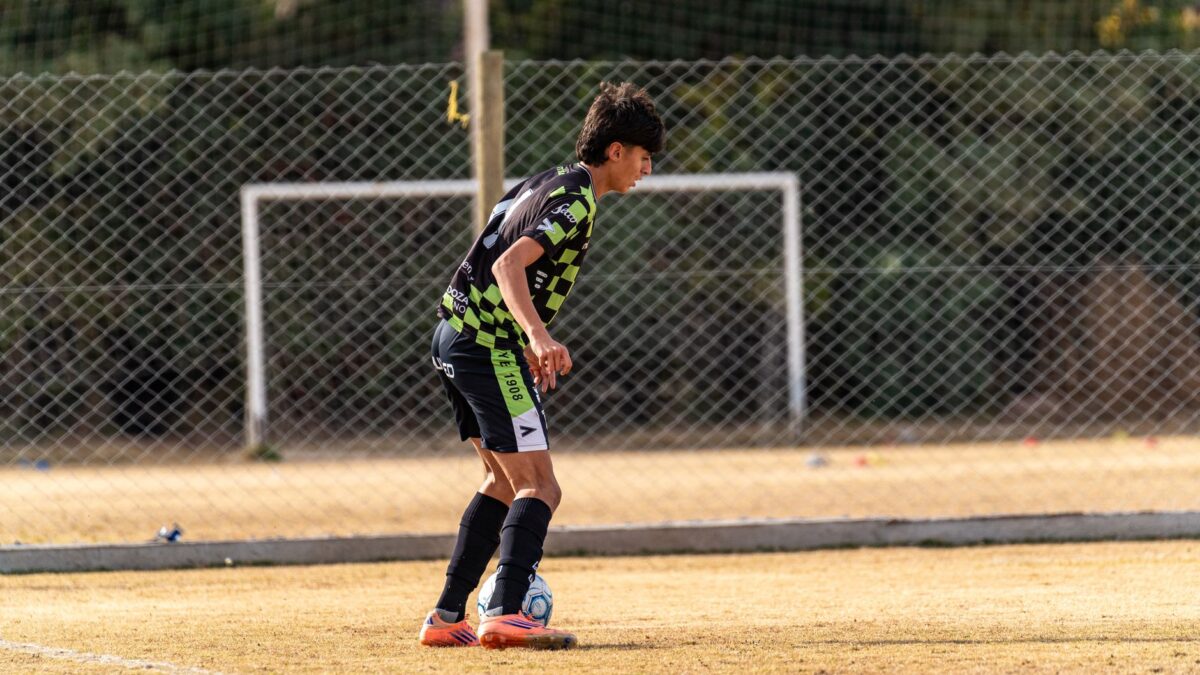 Nadson, joia do Santos, é convocado para a Seleção Sub-17 pela primeira vez